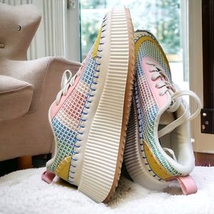Women's Brita Nicole Miller Woven Knit Size 7.5 Knitted Platform Shoes New